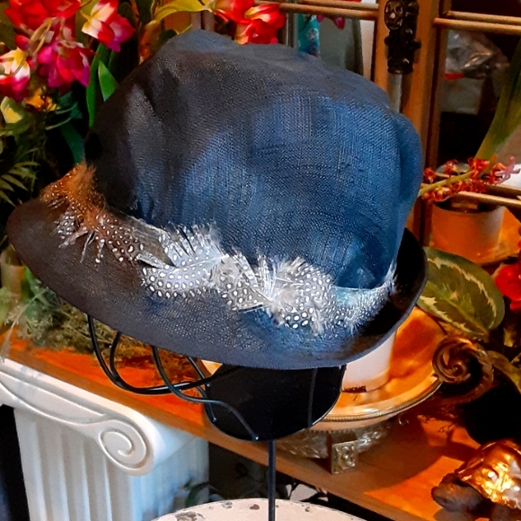 Lauren Ralph Lauren Black Feather Trimmed Fedora Hat Cap Size Medium - Picture 1 of 6